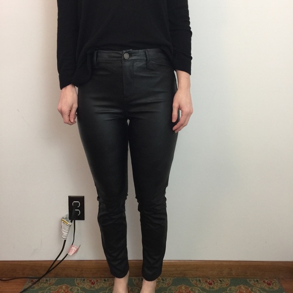 Blank NYC Pants - Blank NYC Black Skinny High Waisted Hot Pants